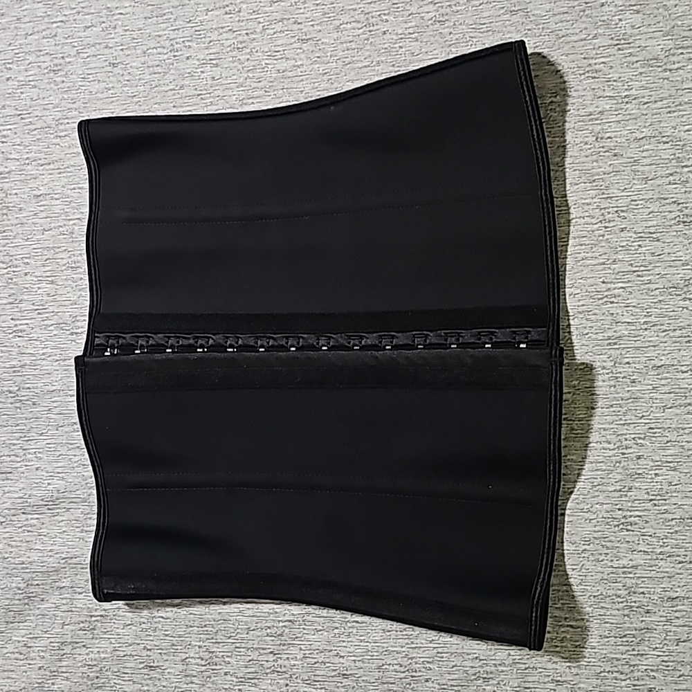 Waist trainer